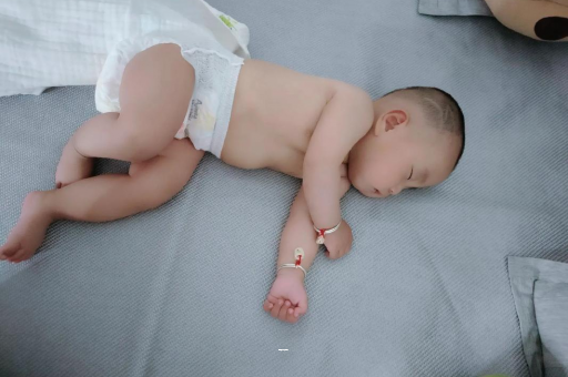 齐河宝宝突然很多眼屎